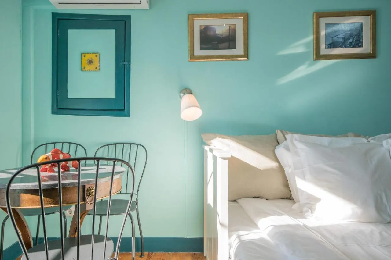Lisbon Heart Apartments - White Apartment By Lovelystay